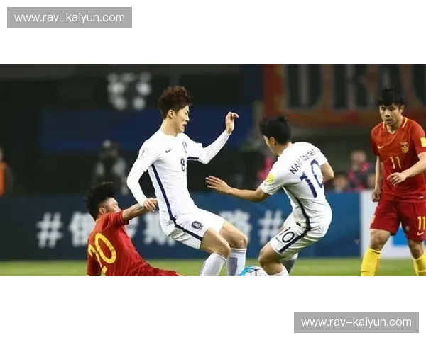 跨越欧亚的绿茵狂想曲：当“战斗民族”撞上“太极虎”